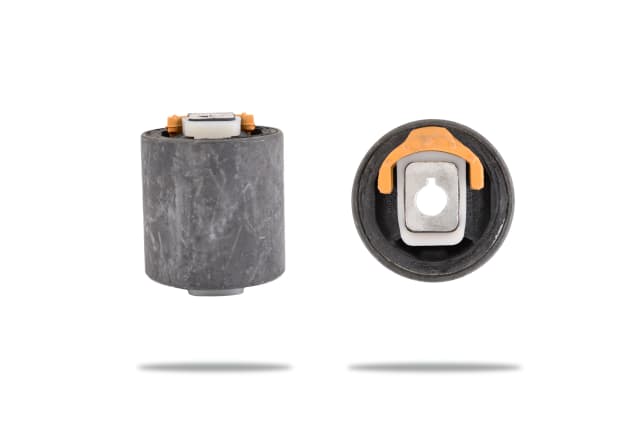 540011 Radius / Brake Reaction Rod or Bushes